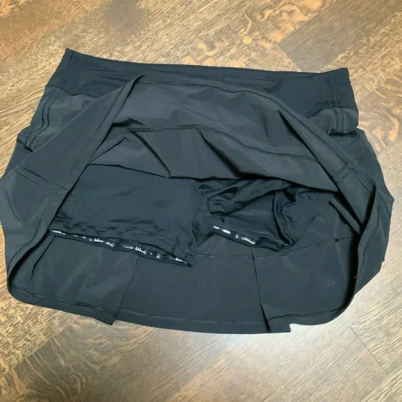 LULULEMON Pace Rival Mid Rise Skirt Black Womens Size 12 Built In Shorts Active - Picture 6 of 10